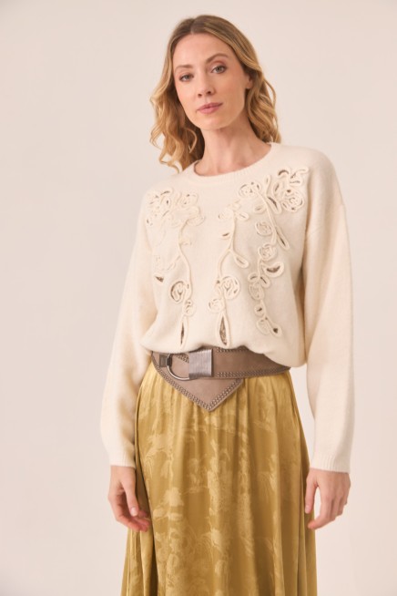 ROUND NECK SWEATER WITH TONE-ON-TONE FLORAL EMBROIDERY