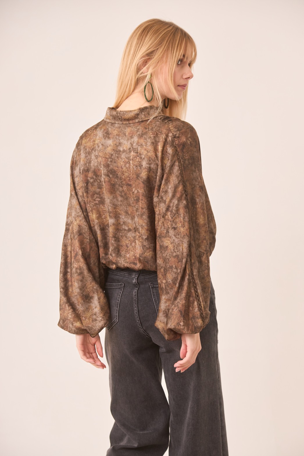BALL SLEEVE PRINTED BLOUSE 2