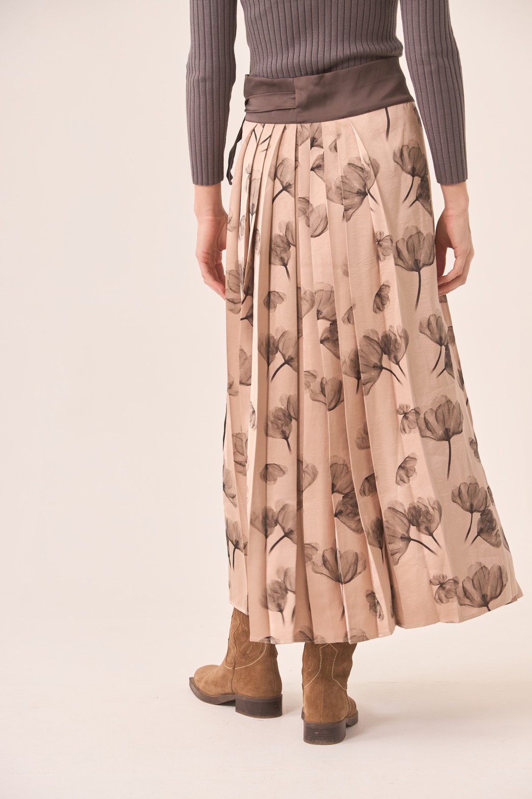 RIBBON WAIST PLEATED SKIRT 2