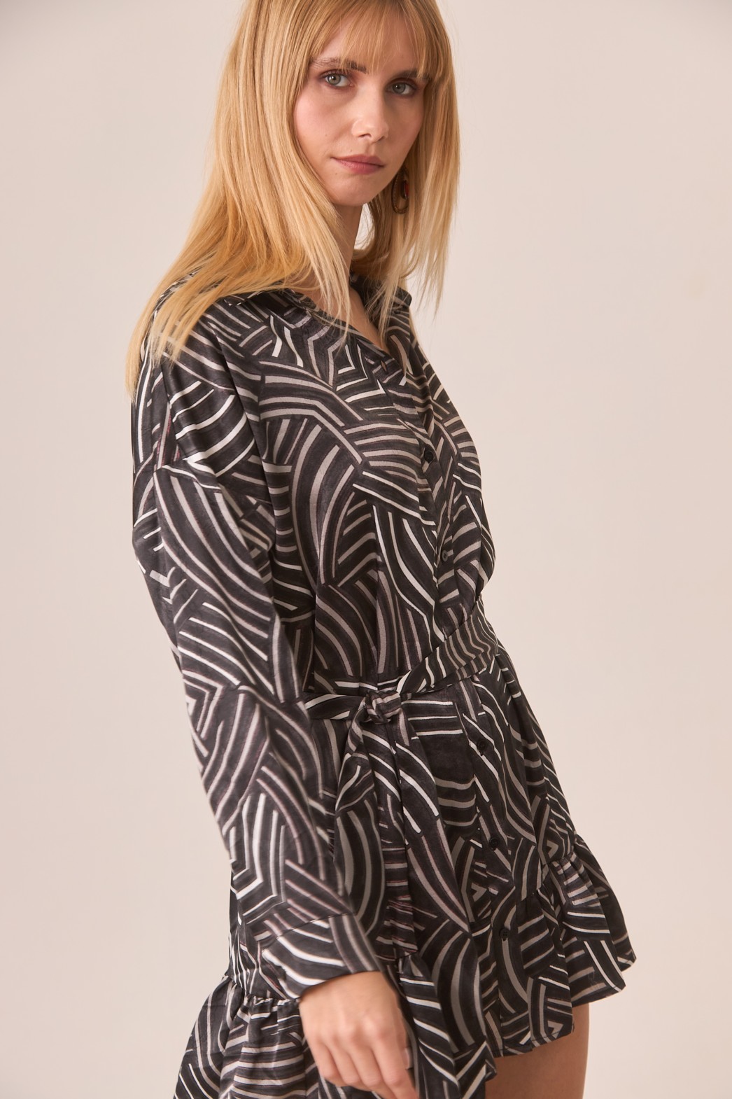 SHIRT NECKLINE SHORT DRESS 2