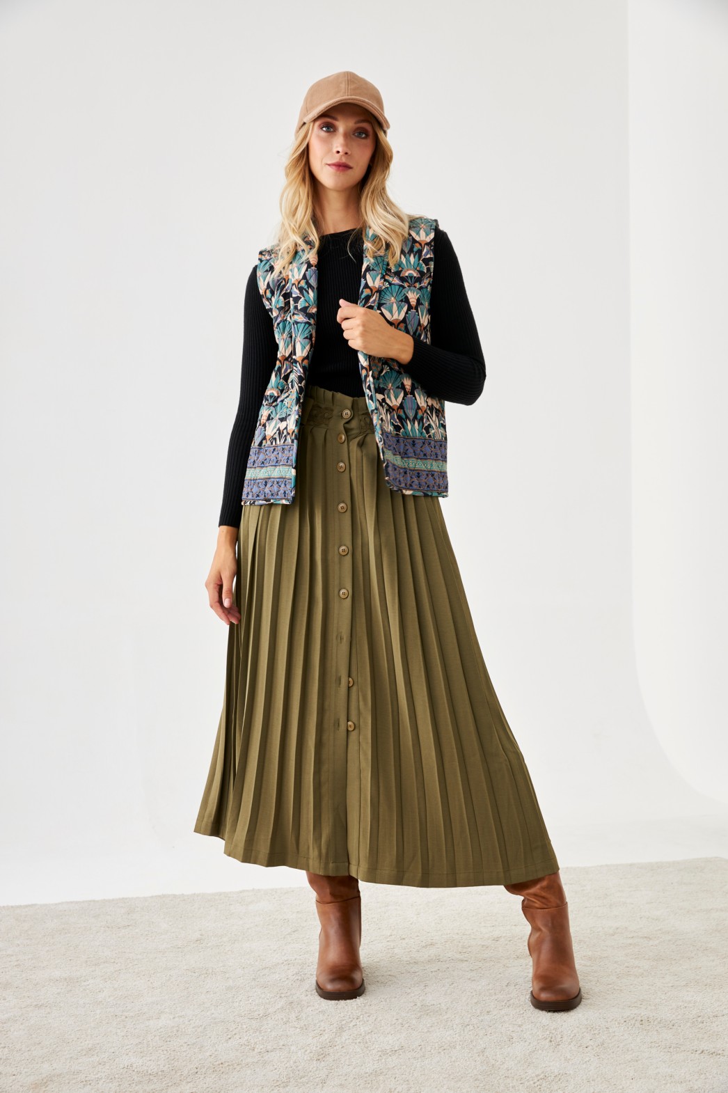BUTTONS PLEATED SKIRT 3