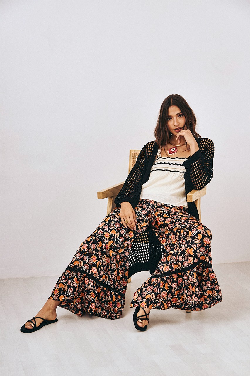 FLORAL PRINTED PANTS