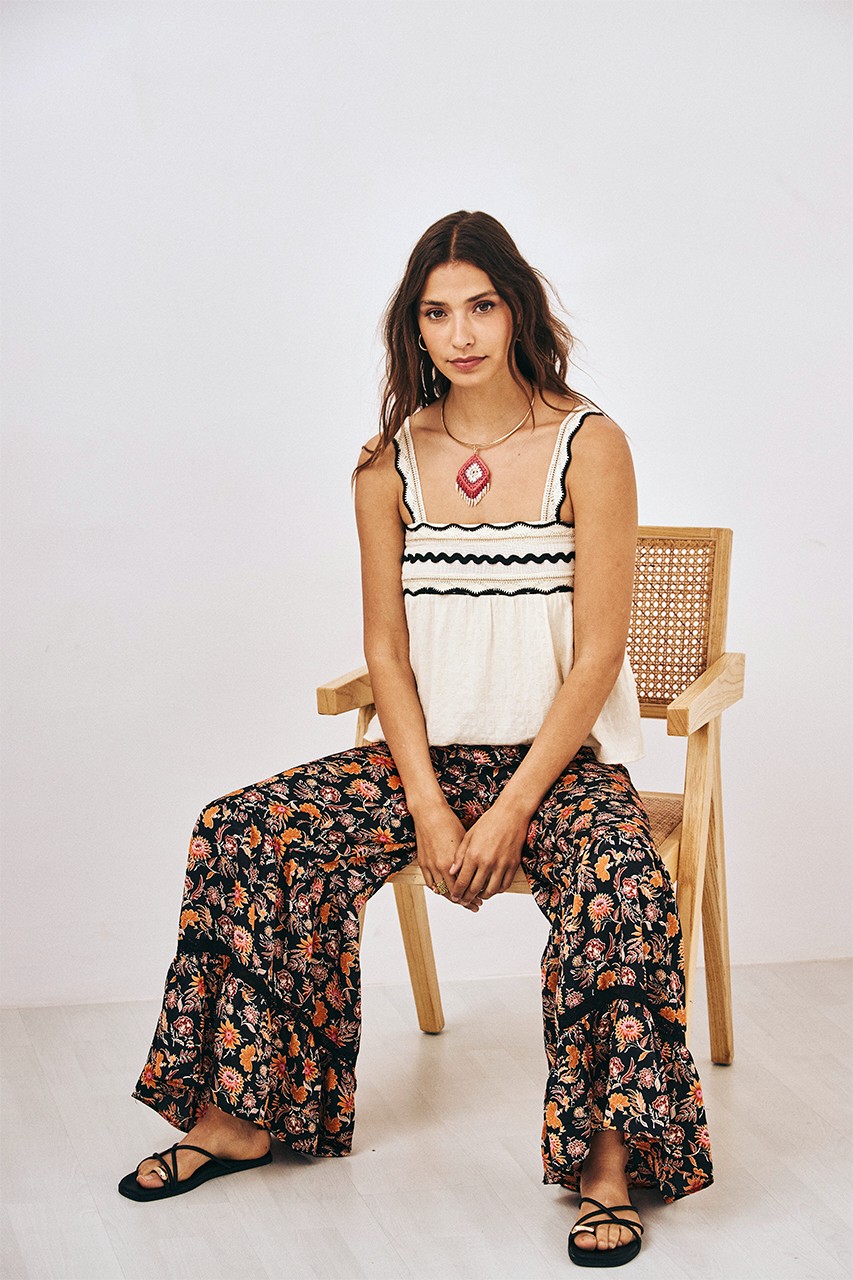 FLORAL PRINTED PANTS