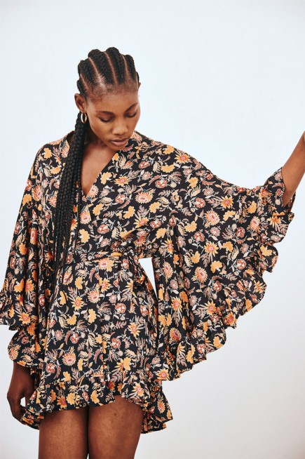 KIMONO FLORES CORTO