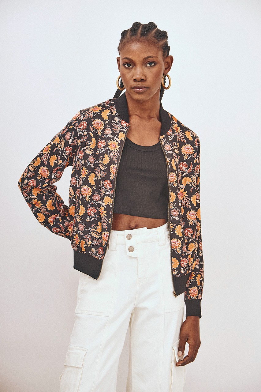 CHAQUETA BOMBER FLORES