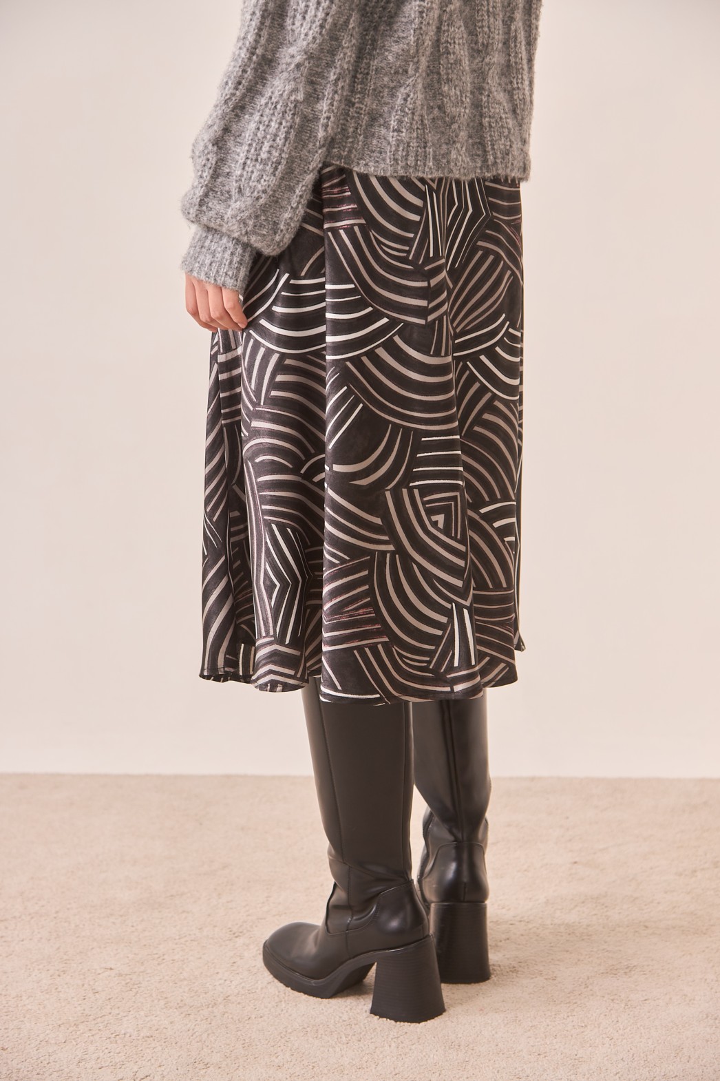 PRINTED MIDI SKIRT 2