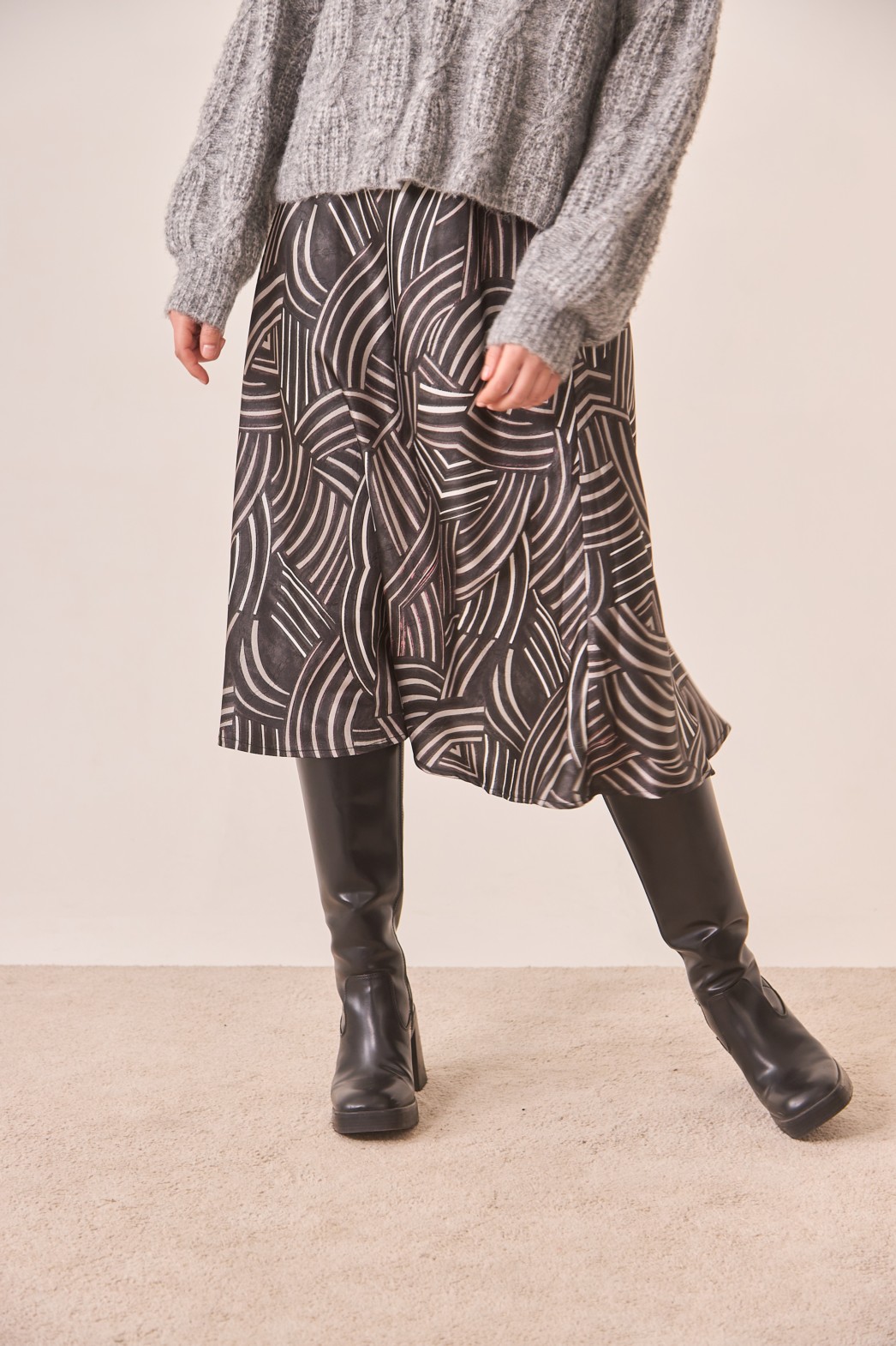 PRINTED MIDI SKIRT