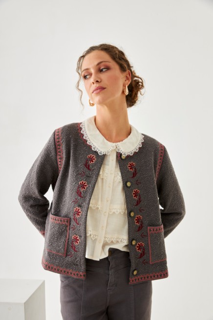 CHAQUETA PADDING CON BORDADO