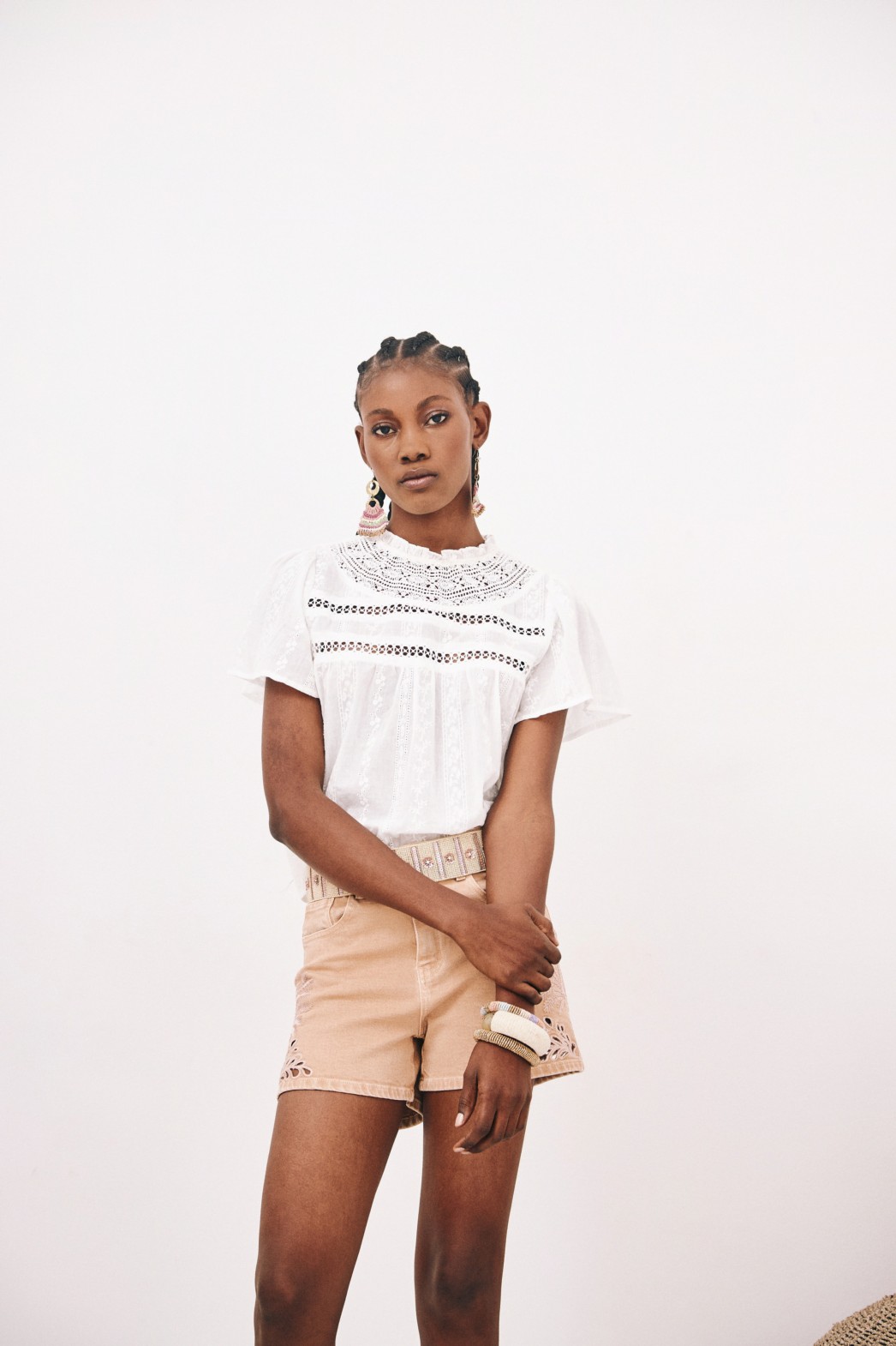 BLUSA BORDADOS Y CALADOS 2