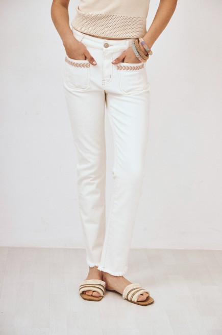 JEANS BOLSILLOS BORDADOS