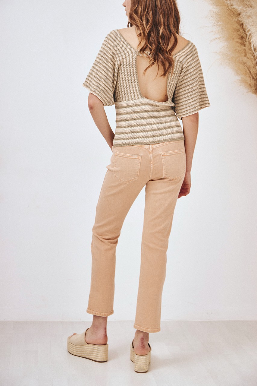 EMBROIDERED POCKETS JEANS 4