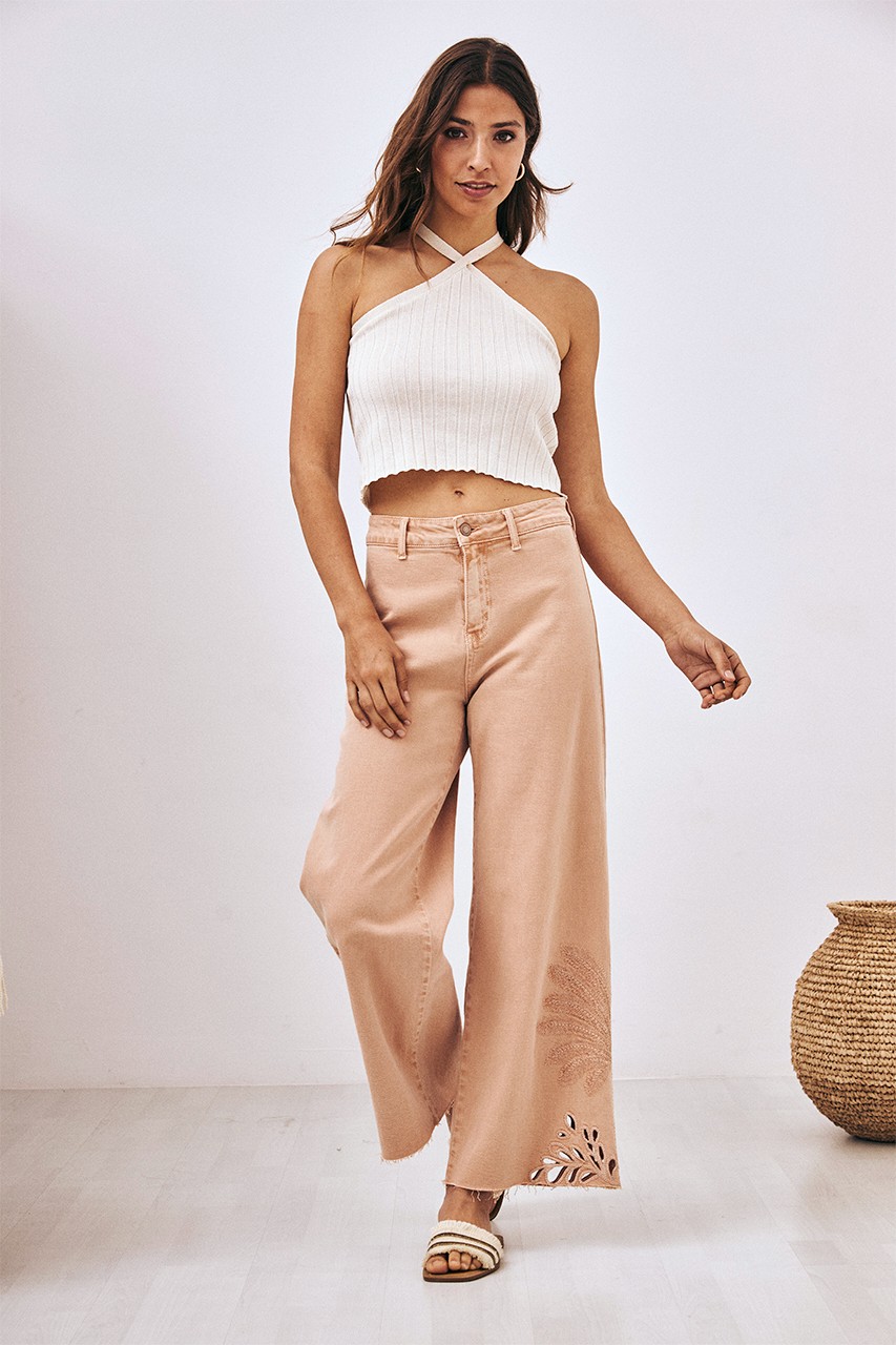 JEANS RECTO CON BORDADO 1