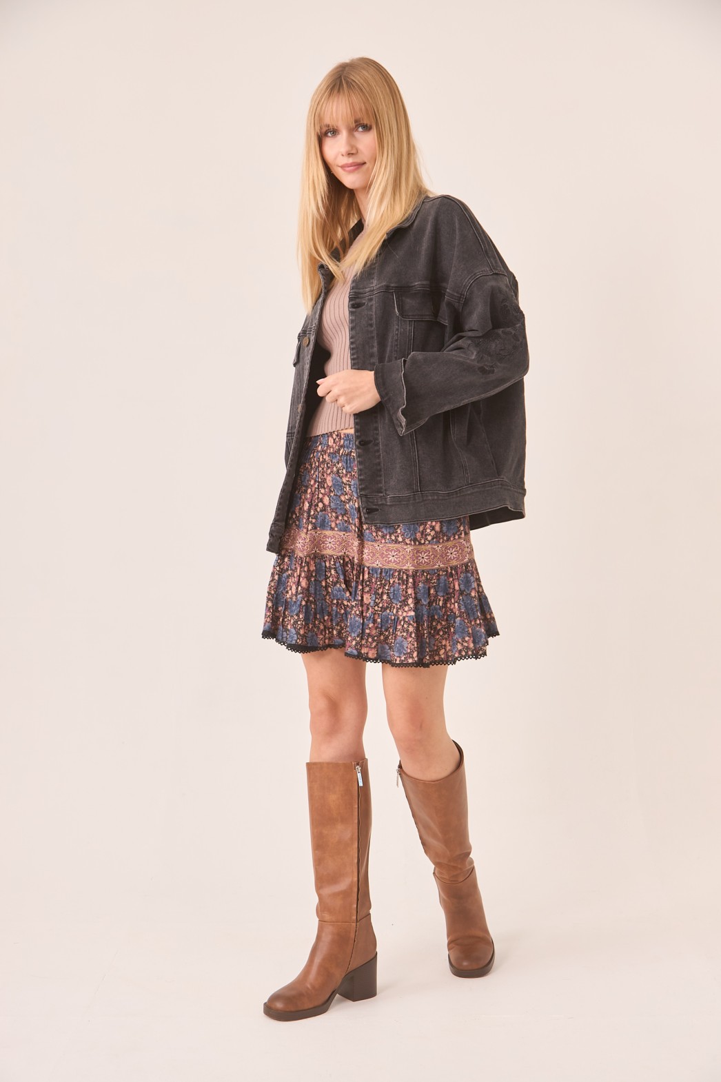 CHAQUETA DENIM BORDADOS