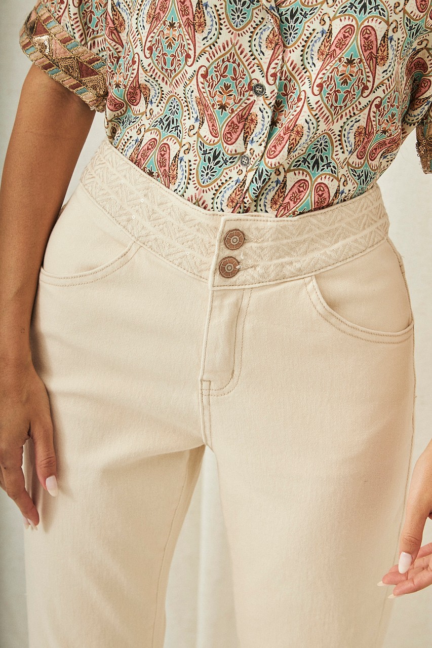 EMBROIDERED STRAIGHT JEANS 2