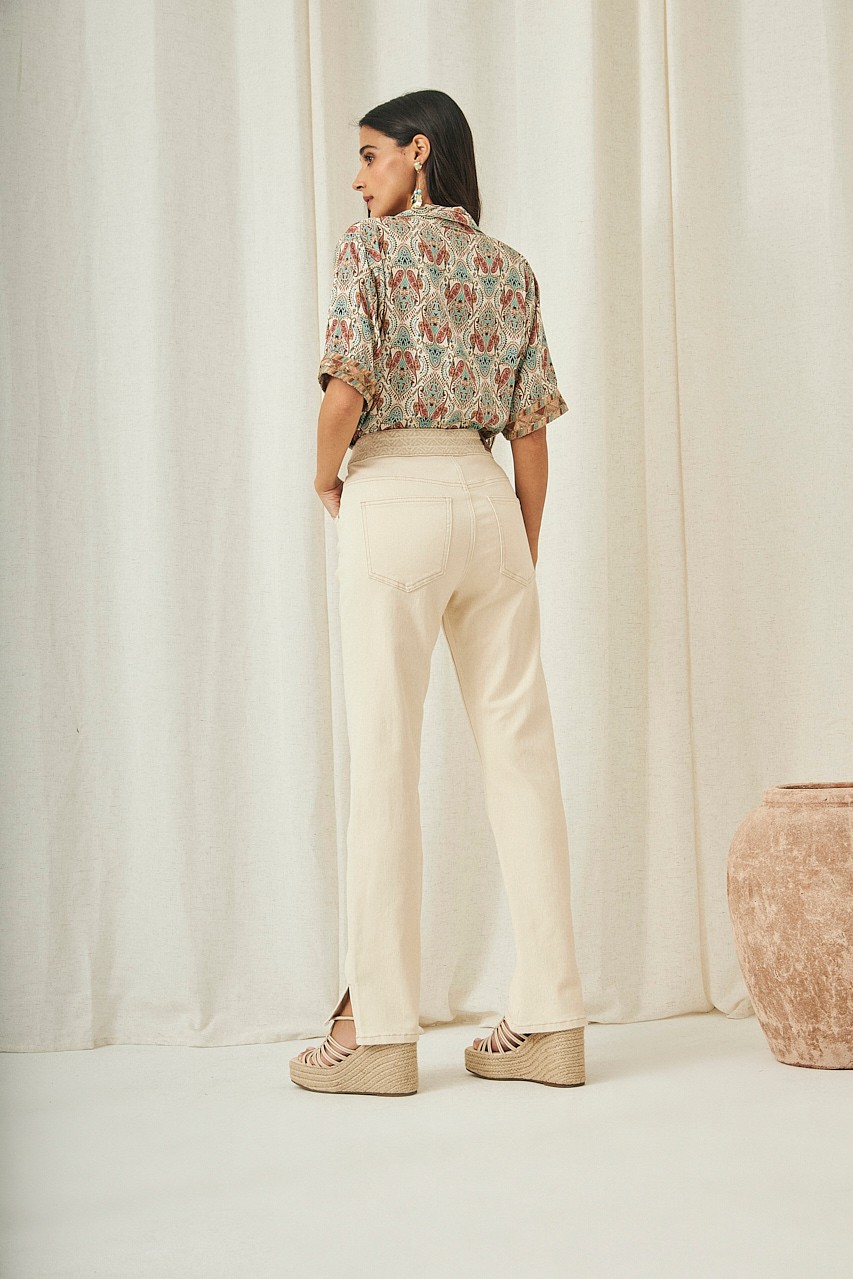 EMBROIDERED STRAIGHT JEANS 3
