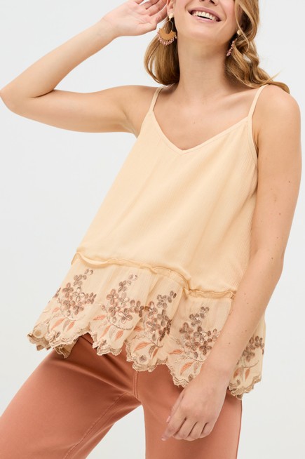 EMBROIDERED RUFFLED TOP