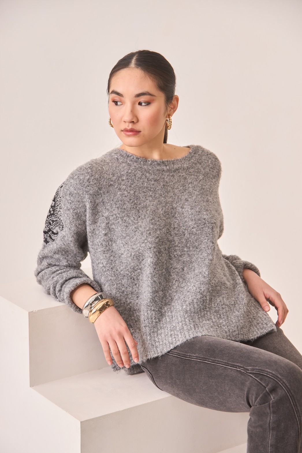JERSEY WITH FILIGREE EMBROIDERY ON SLEEVES 1