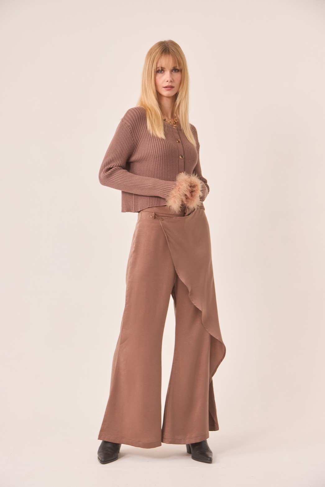VISCOSE CARDIGAN WITH FUR DETAIL ON CUFFS 1