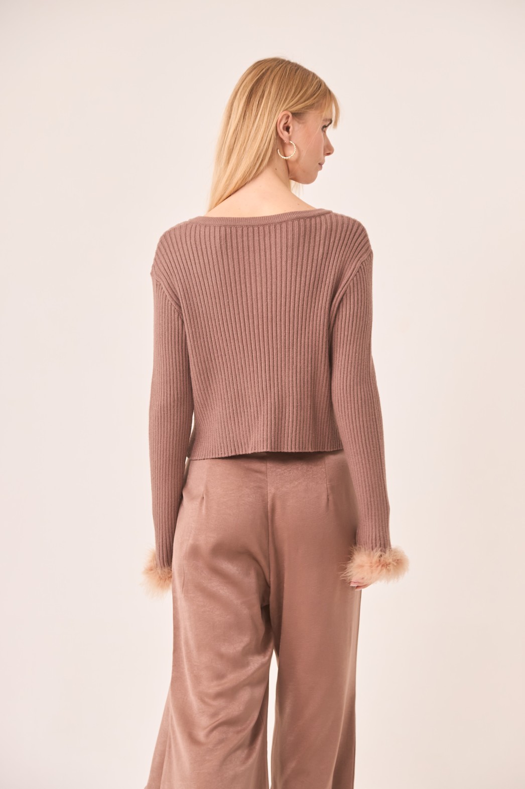 VISCOSE CARDIGAN WITH FUR DETAIL ON CUFFS 3