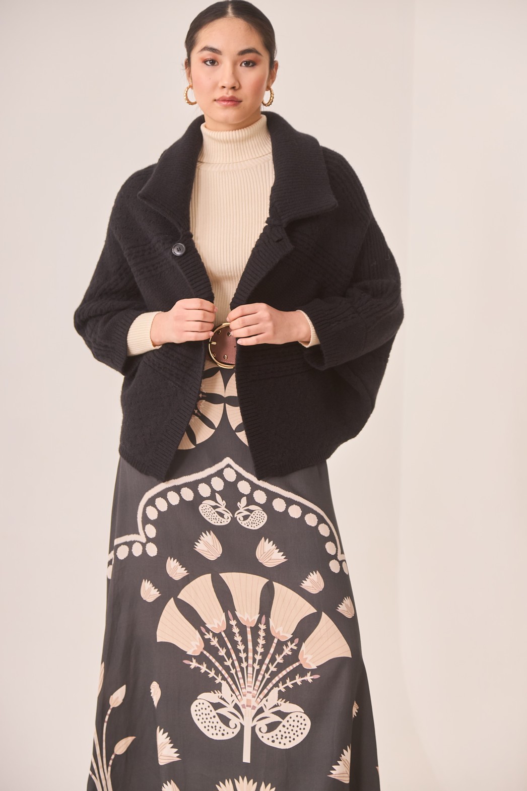OVERSIZE CARDIGAN WITH TURN-DOWN COLLAR AND KIMONO SLEEVE