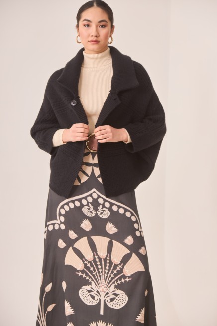 CARDIGAN OVERSIZE CON CUELLO VUELTO Y MANGA KIMONO