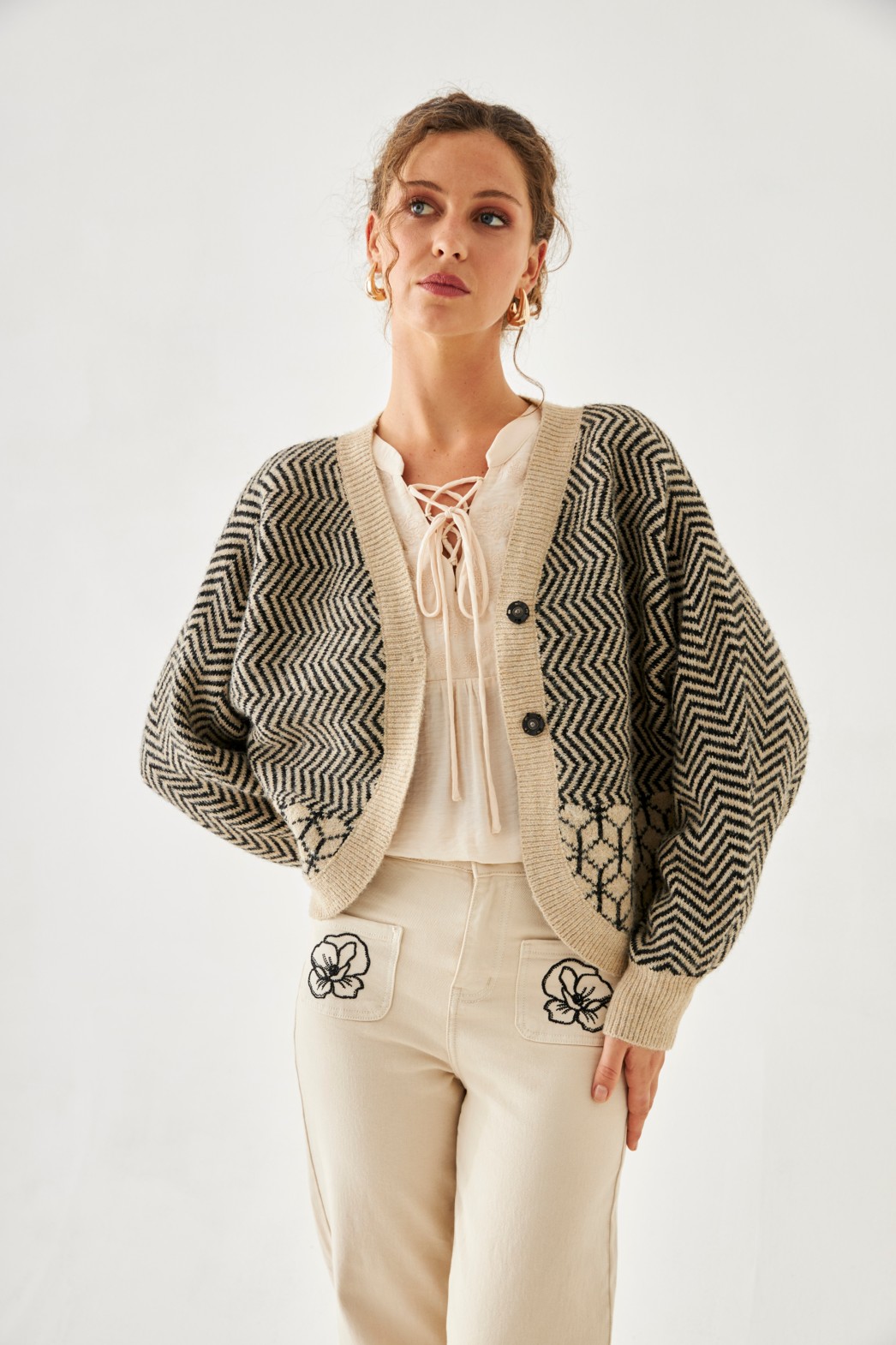 CARDIGAN PUNTO JACQUARD GEOMETRICO BICOLOR