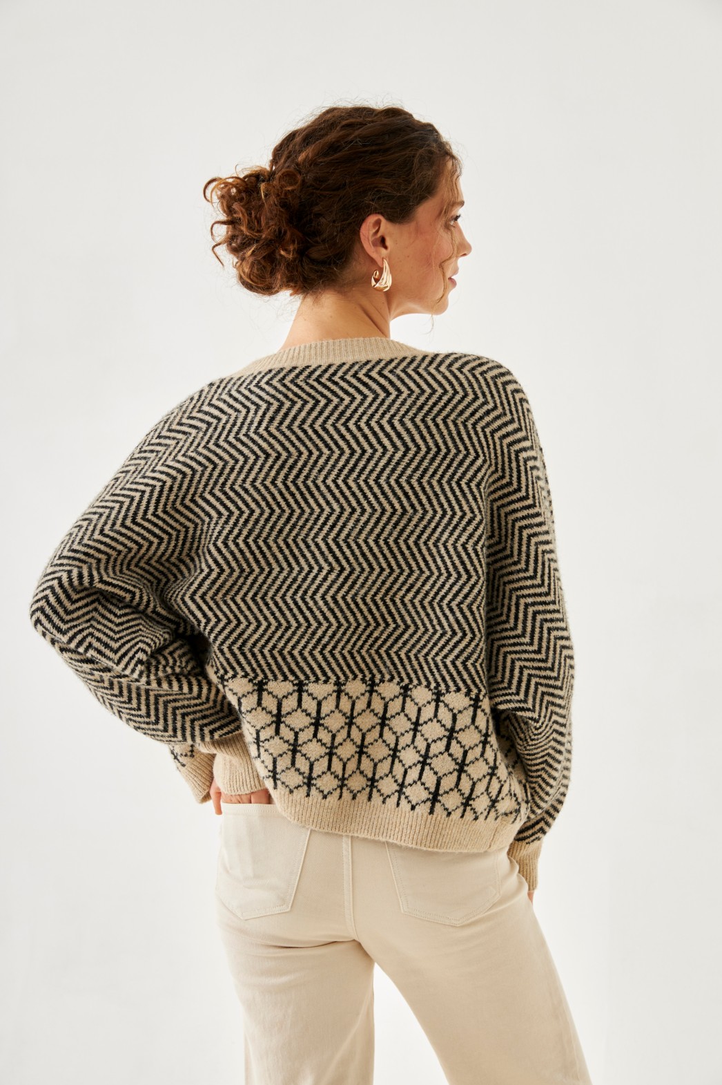 CARDIGAN PUNTO JACQUARD GEOMETRICO BICOLOR 3