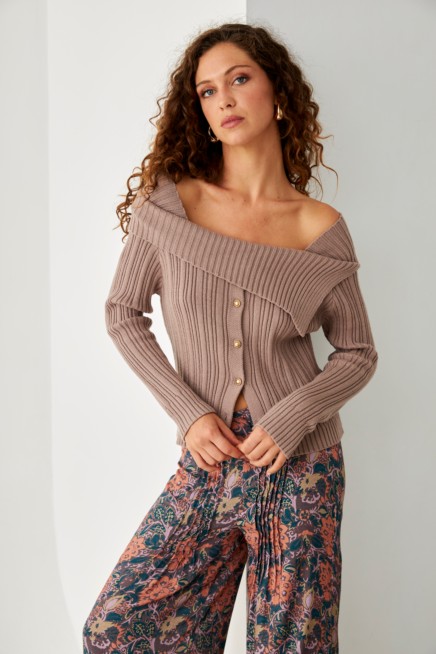 VISCOSE JERSEY WITH TURN-DOWN COLLAR IN SHOULDERS
