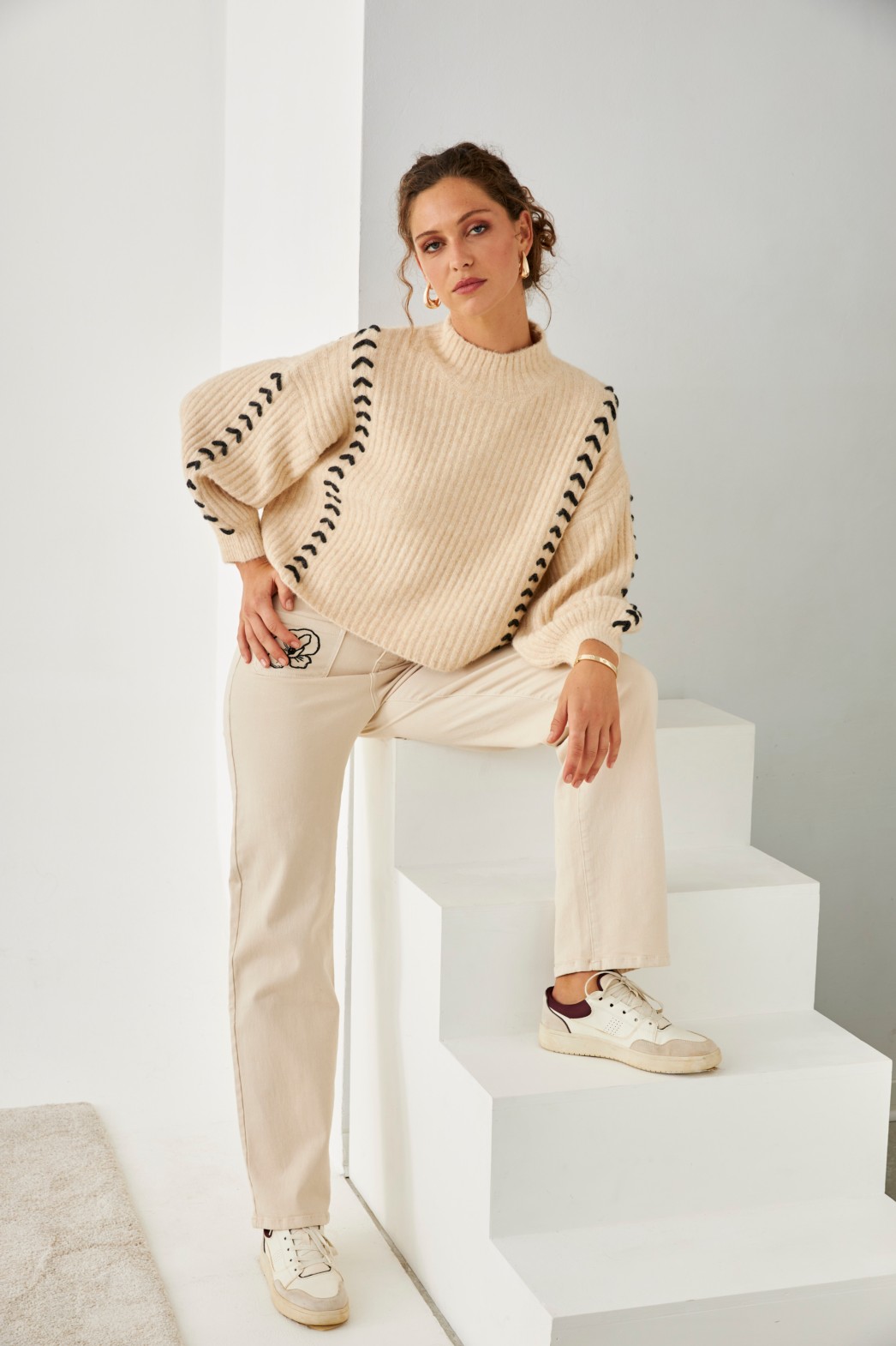 BALLOON SLEEVE JERSEY WITH CONTRASTING BRAIDED DETAIL 1