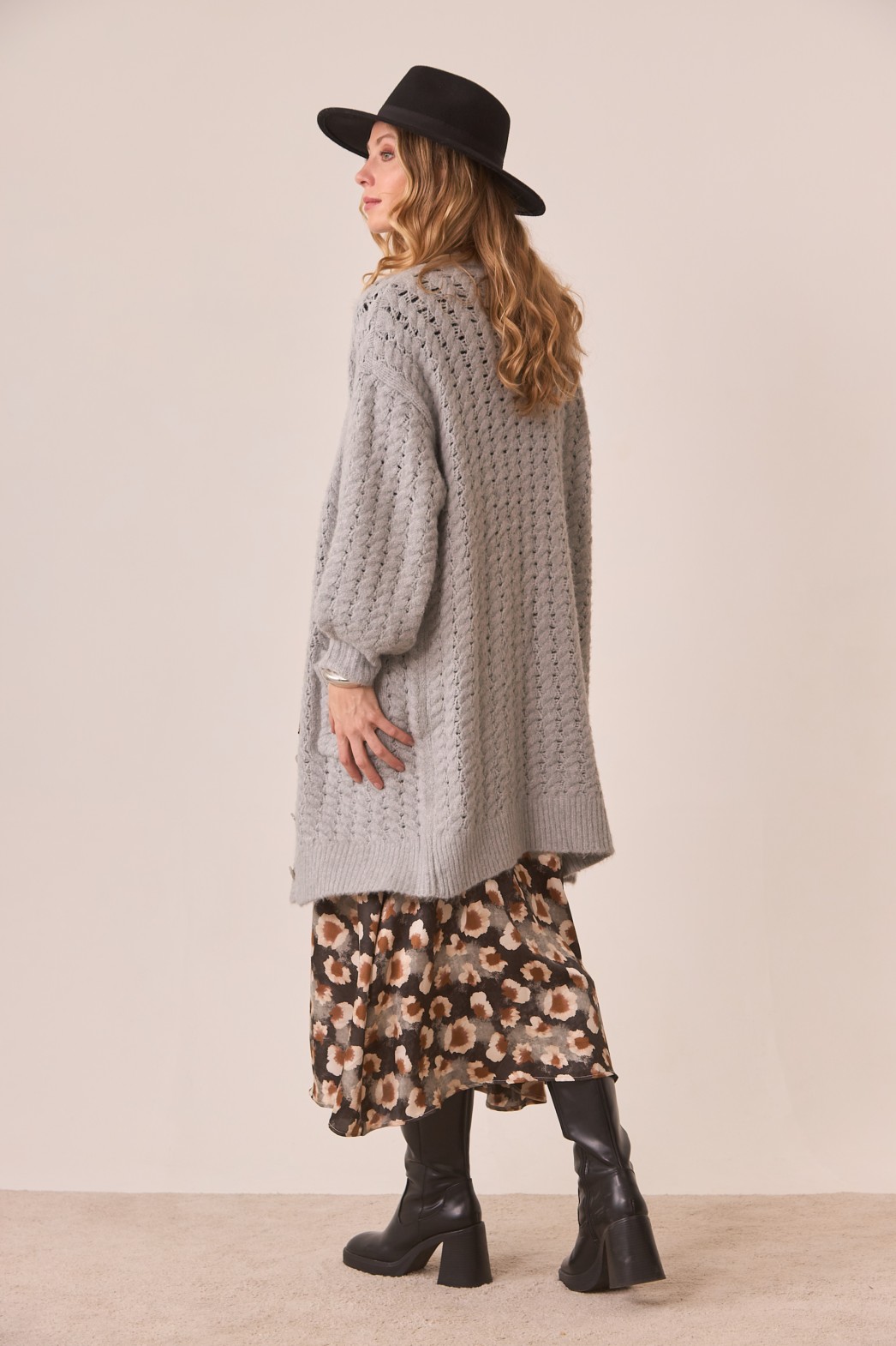 OVERSIZE CARDIGAN 2