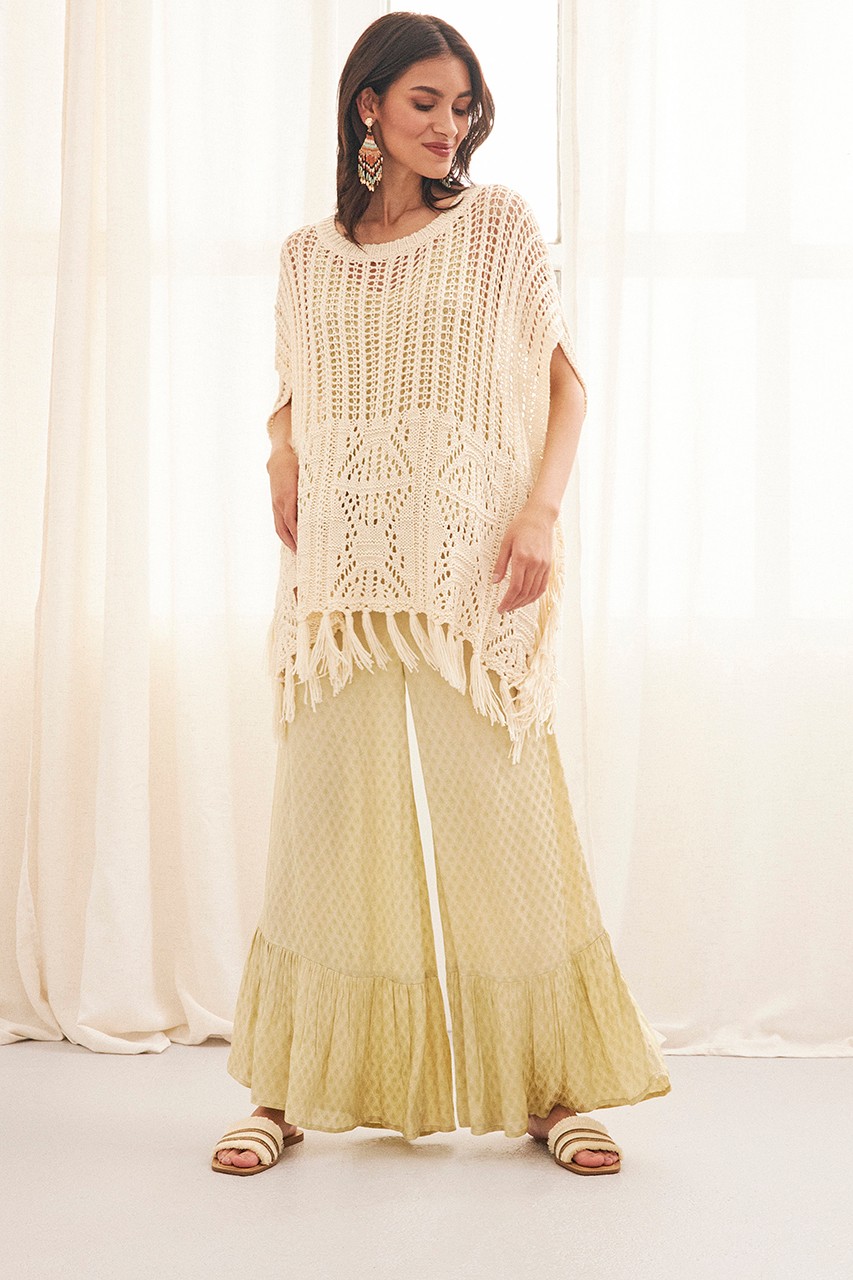 KNIT PONCHO WITH FRINGE