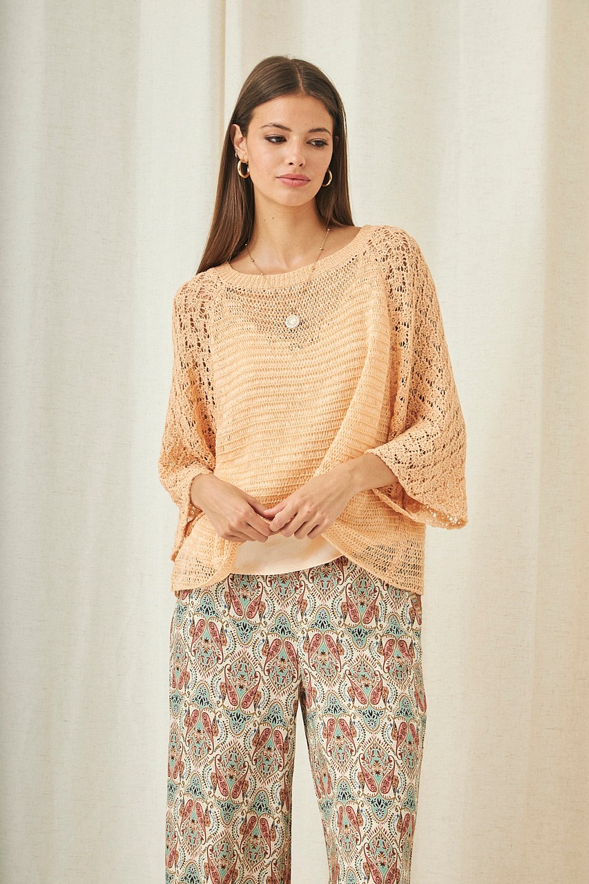 3/4 SLEEVE WOVEN TOP