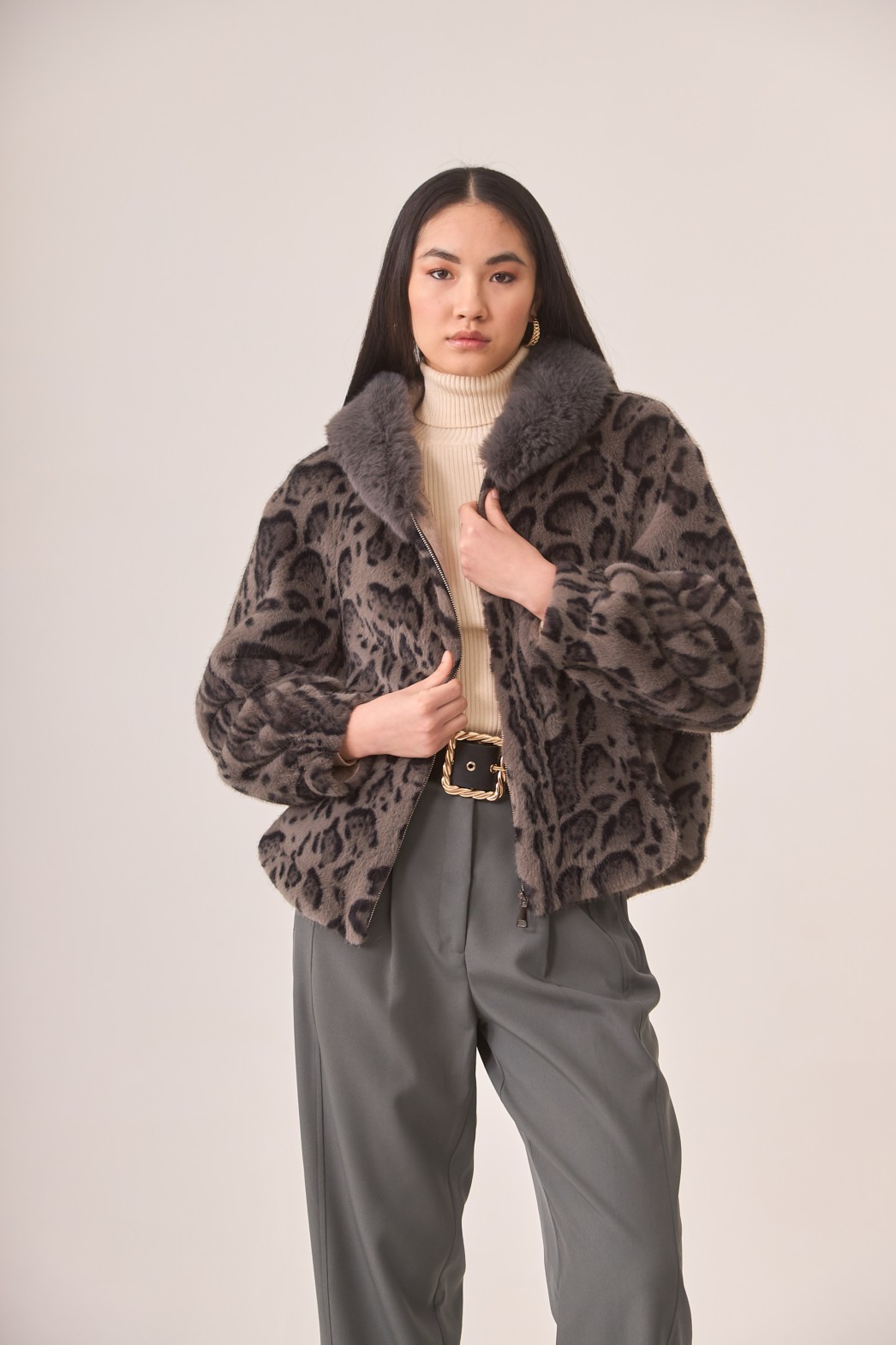 ANIMAL PRINT FUR COAT WITH HOOD 2