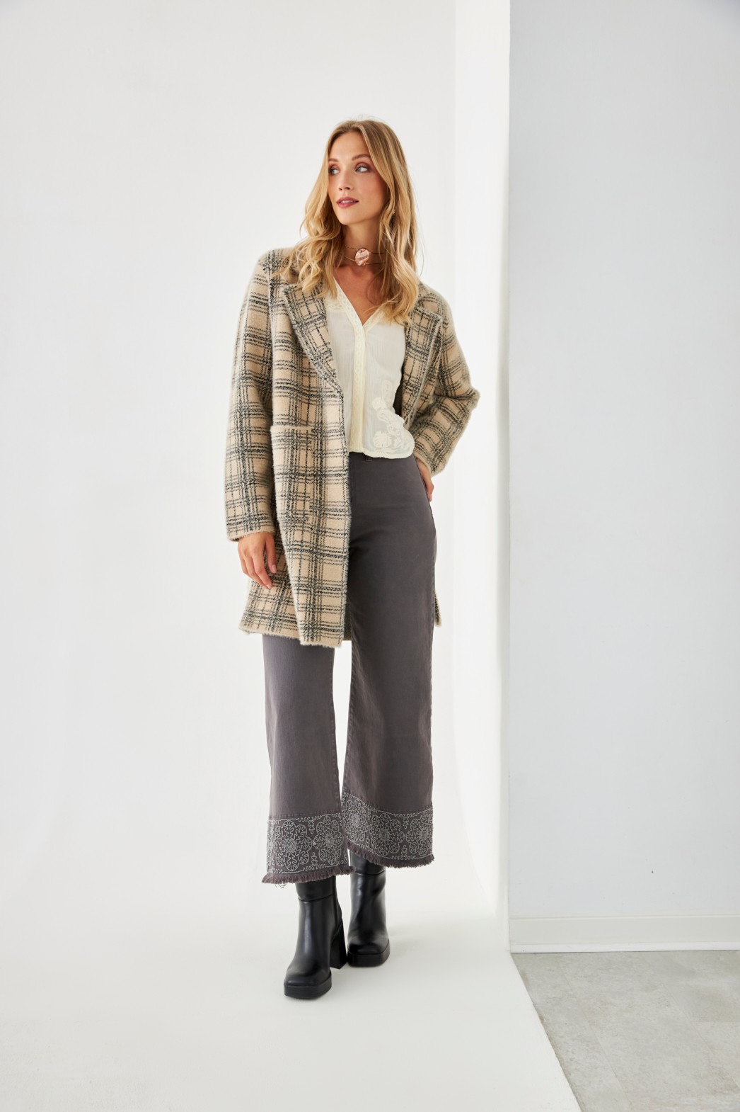 PLAID KNITTED COAT WITH LAPELS 3